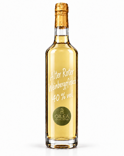Alter Roter Weinbergpfirsich 40 % vol in der OILEA-Geradhalsflasche auf weißem Hintergrund
