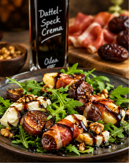 Dattel-Speck Crema Essig zu Feldsalat, Feta und Datteln im Speckmantel – KI-generierte Produktabbildung