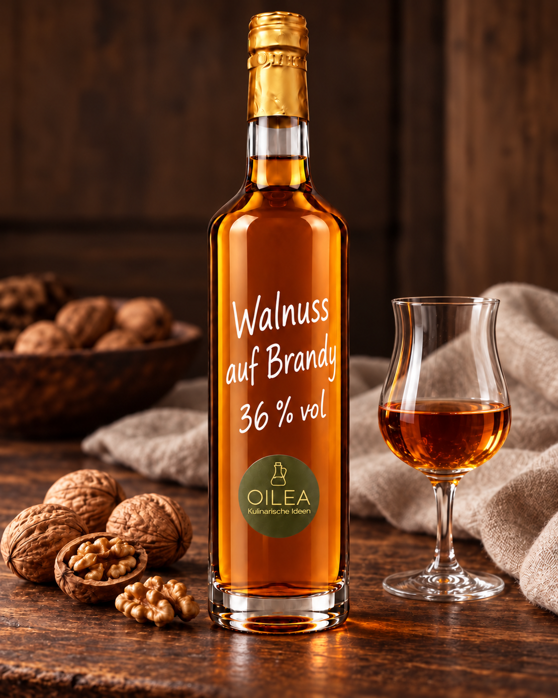 Walnuss auf Brandy 36 % vol in einer passenden Genuss-Szene – Serviervorschlag